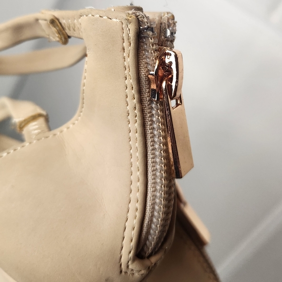 Bamboo Suede Zip Back Women's Size 6 Strapped Design Modern Style - Picture 7 of 12